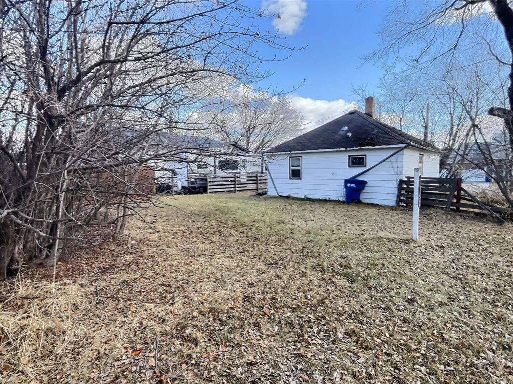 276 Bridge Street Property Photo 3
