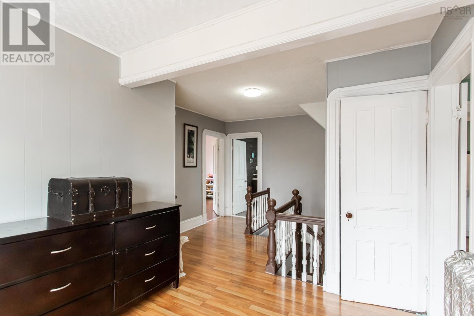17 Queen Street Property Photo 24