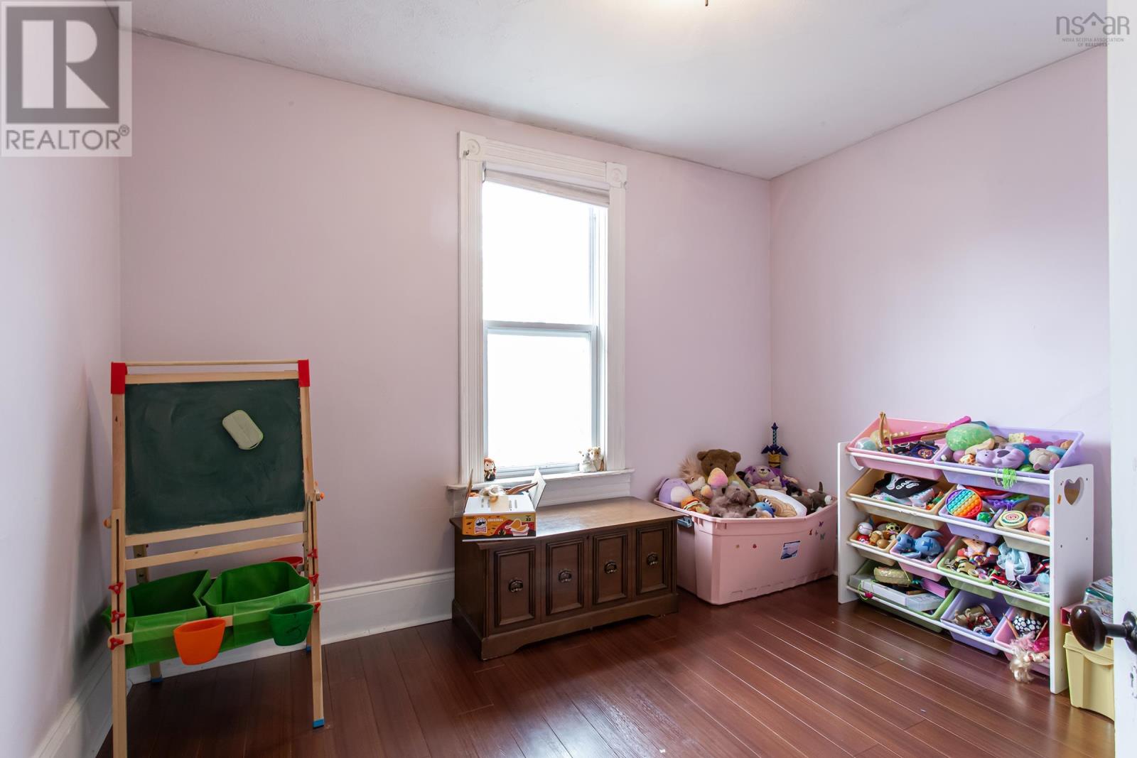 17 Queen Street Property Photo 28