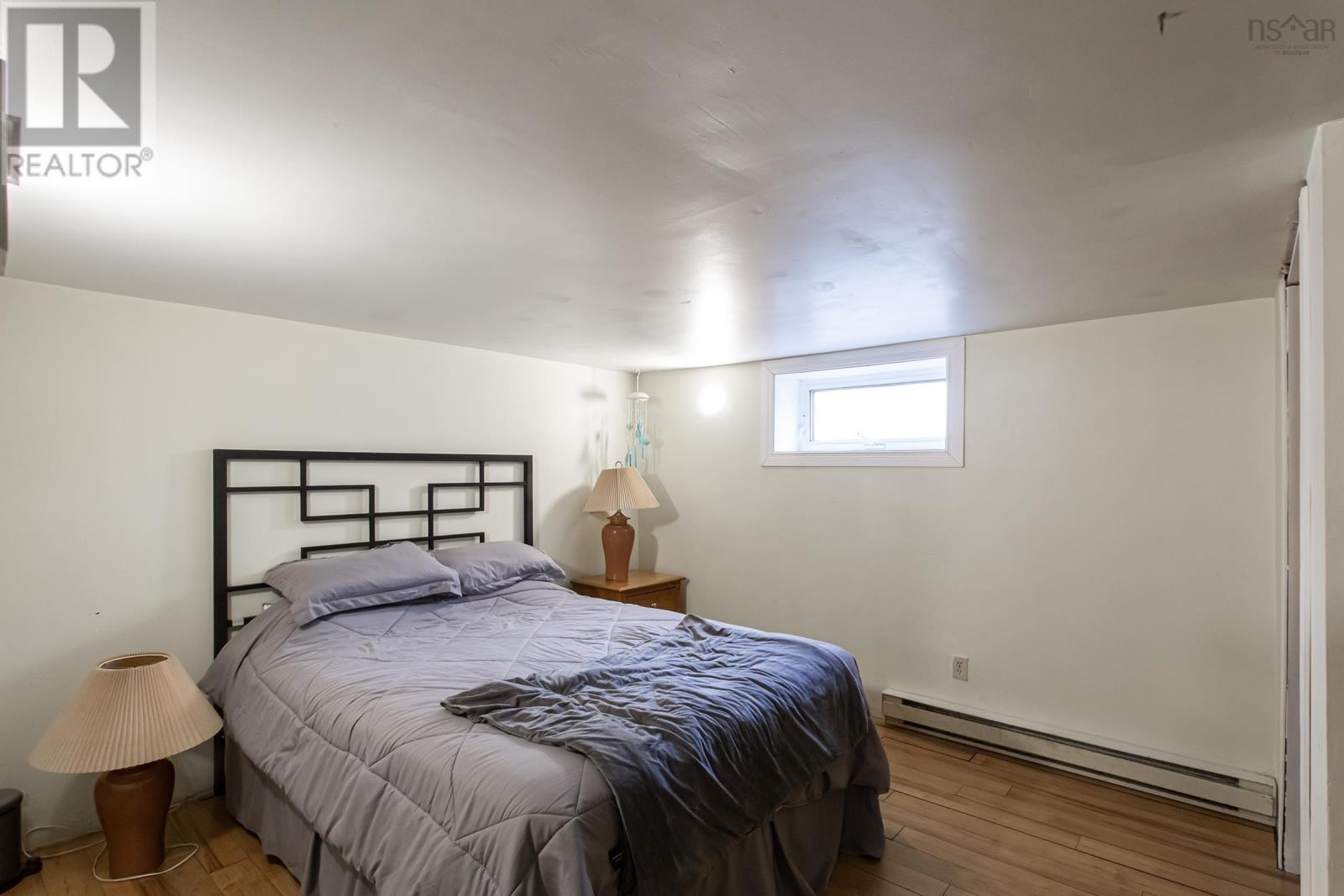 17 Queen Street Property Photo 33