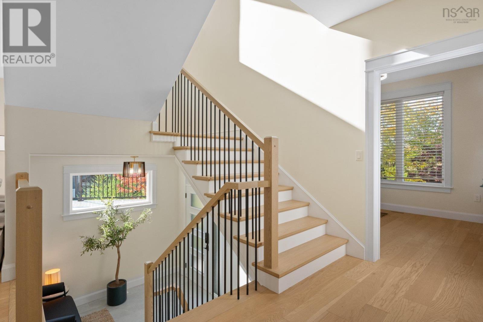 978 Winwick Road Property Photo 3