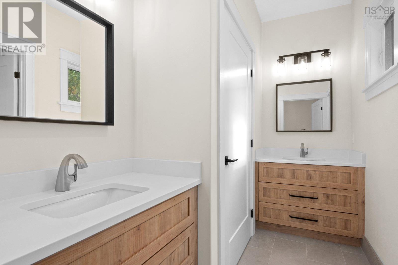 978 Winwick Road Property Photo 37