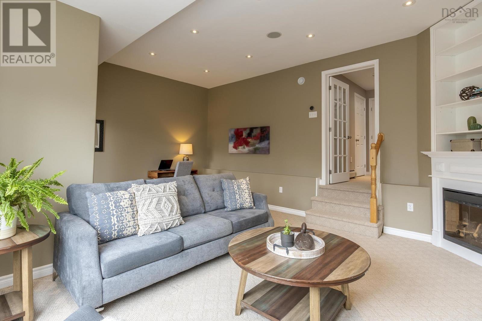 17 Surrey Way Property Photo 30