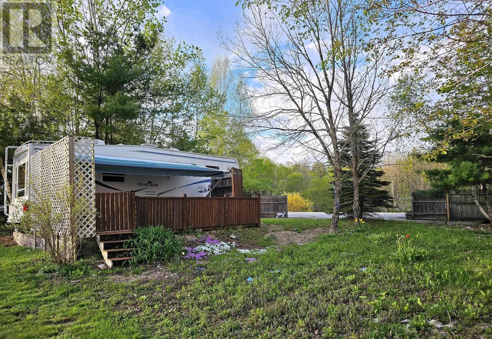 1021 Highway 8 Property Photo 1