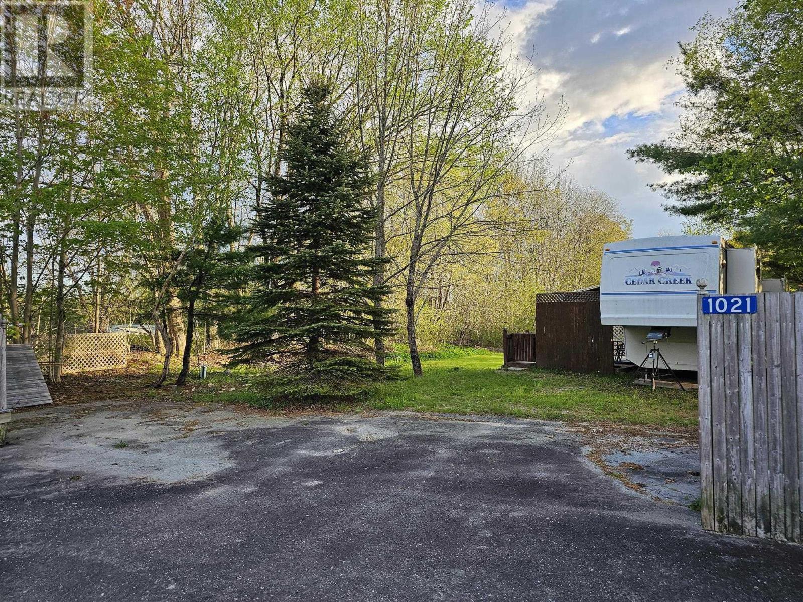 1021 Highway 8 Property Photo 2