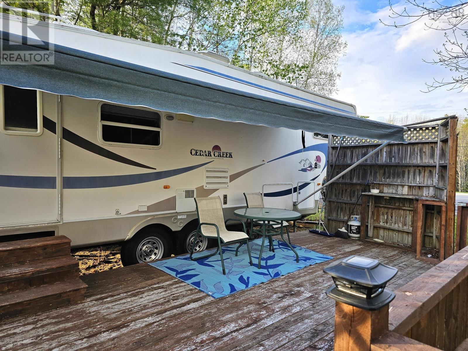 1021 Highway 8 Property Photo 8