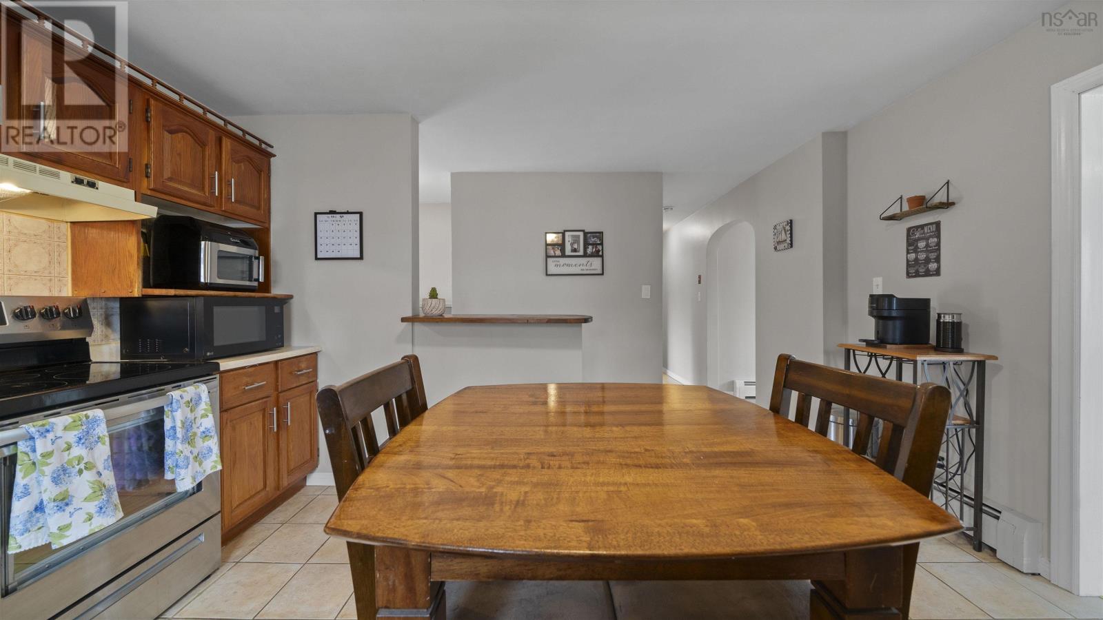 21057 Highway 7 Property Photo 11
