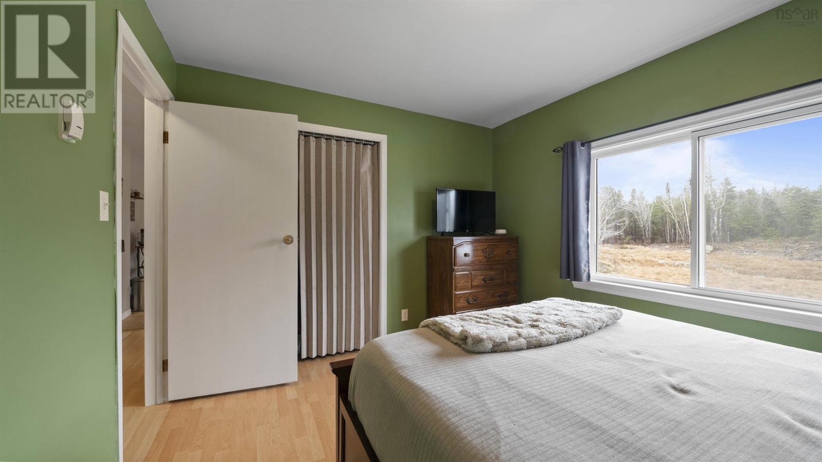 21057 Highway 7 Property Photo 18