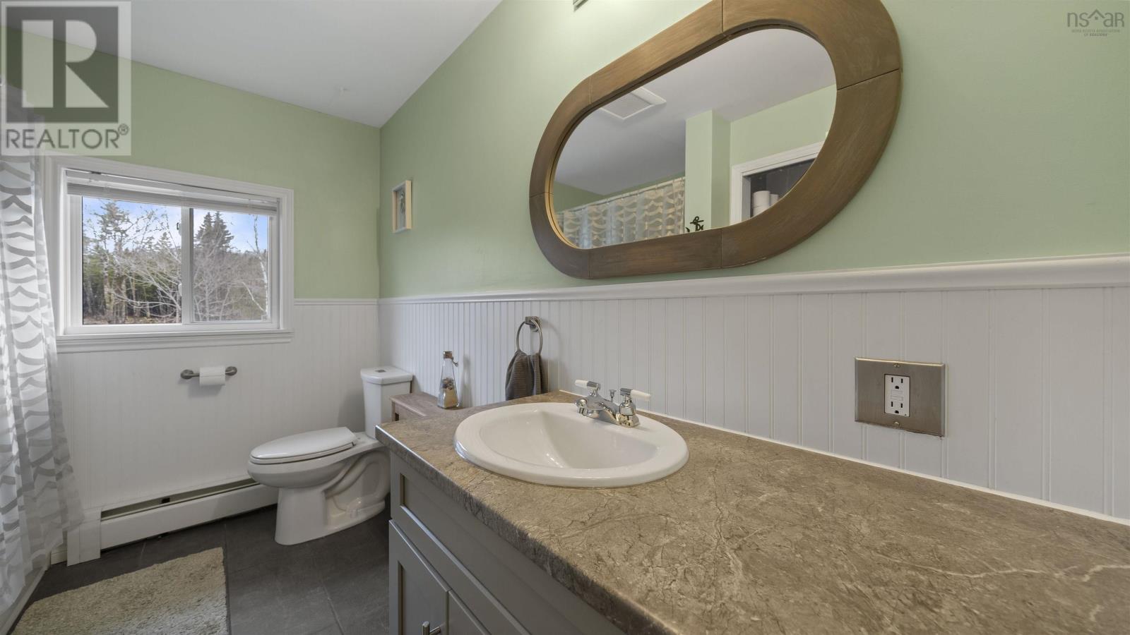 21057 Highway 7 Property Photo 22