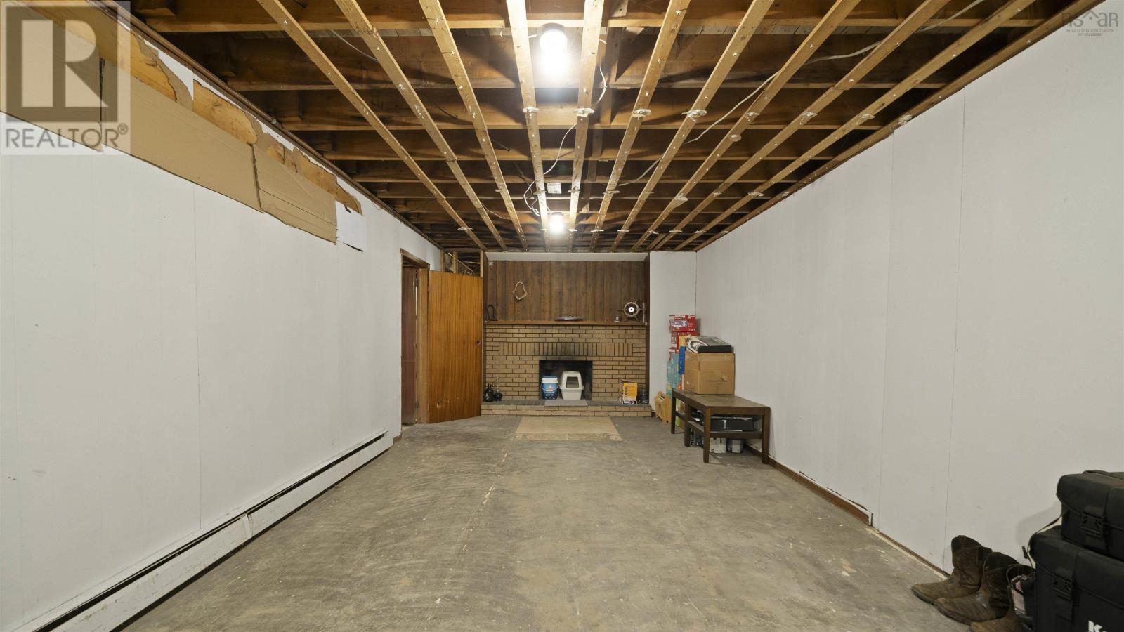 21057 Highway 7 Property Photo 35