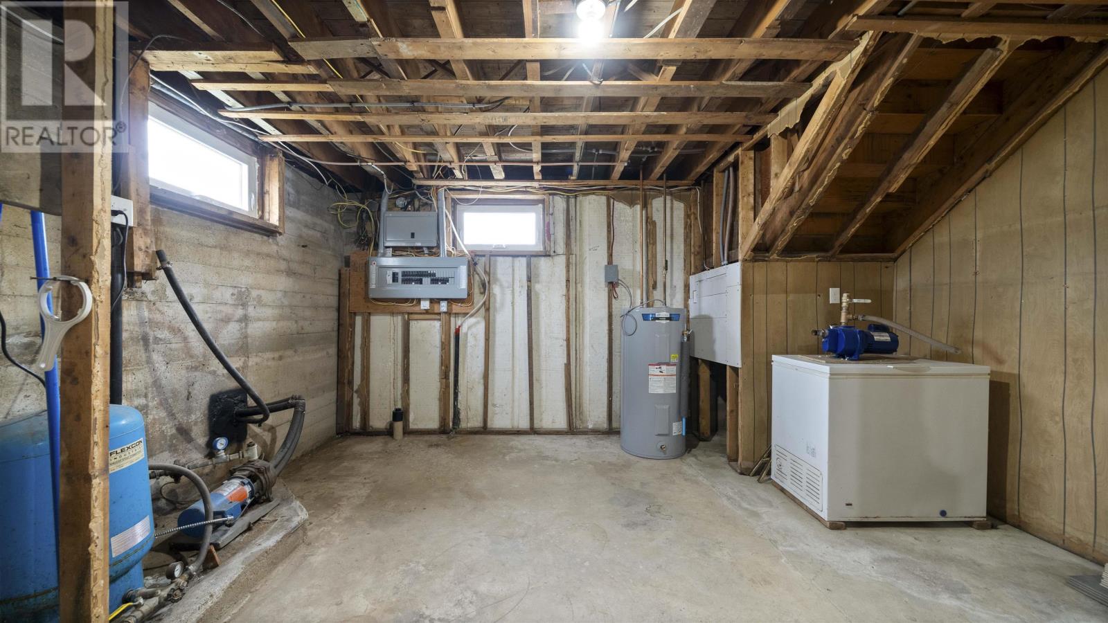 21057 Highway 7 Property Photo 38