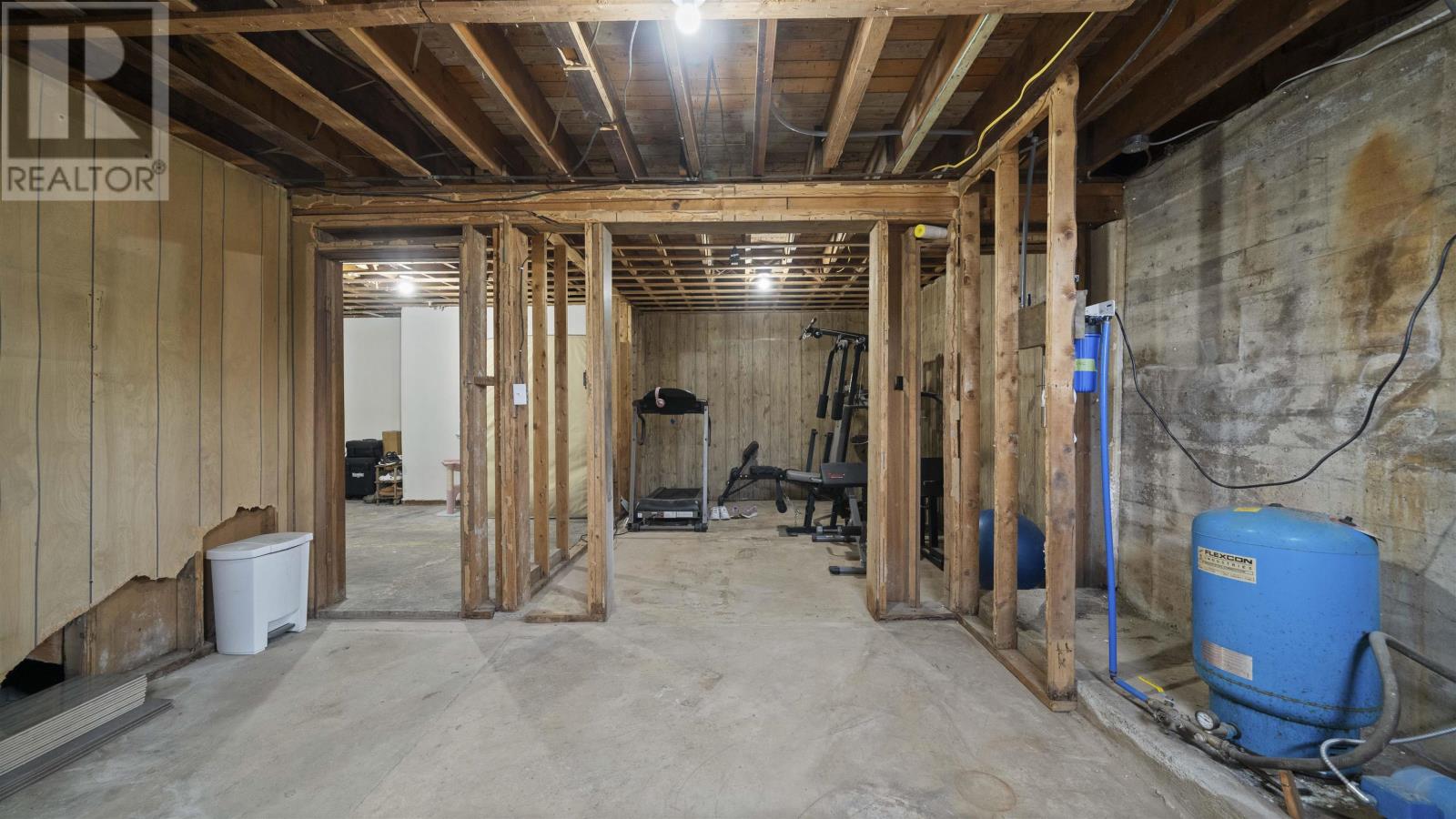 21057 Highway 7 Property Photo 39
