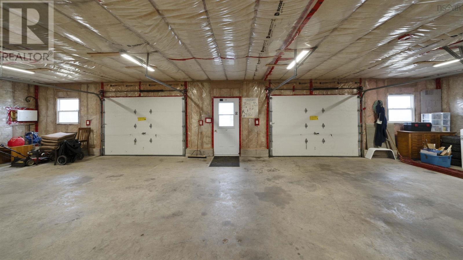 21057 Highway 7 Property Photo 45