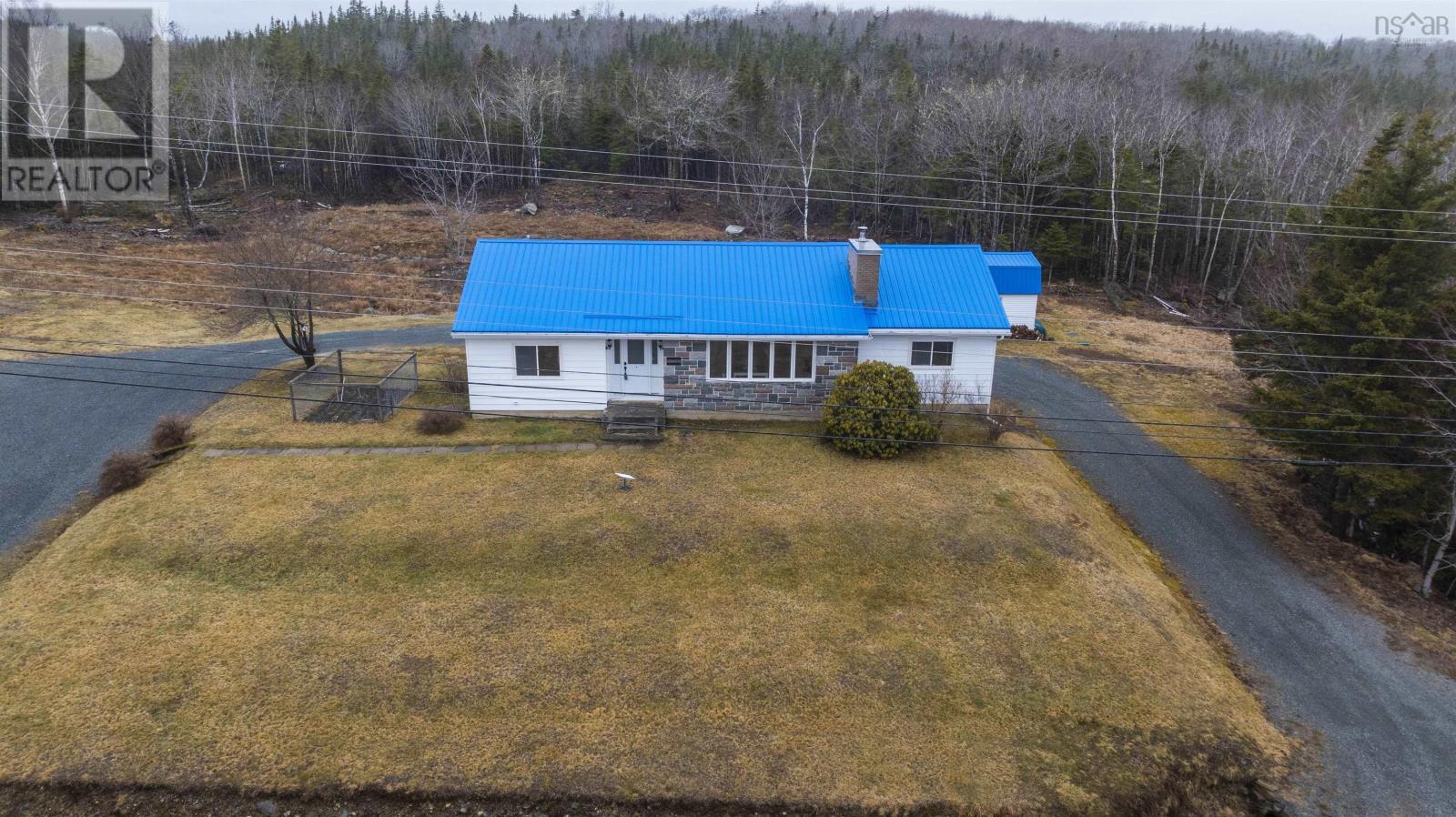 21057 Highway 7 Property Photo 47
