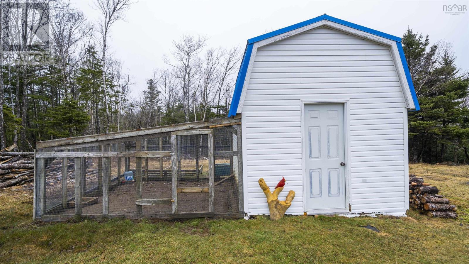 21057 Highway 7 Property Photo 48