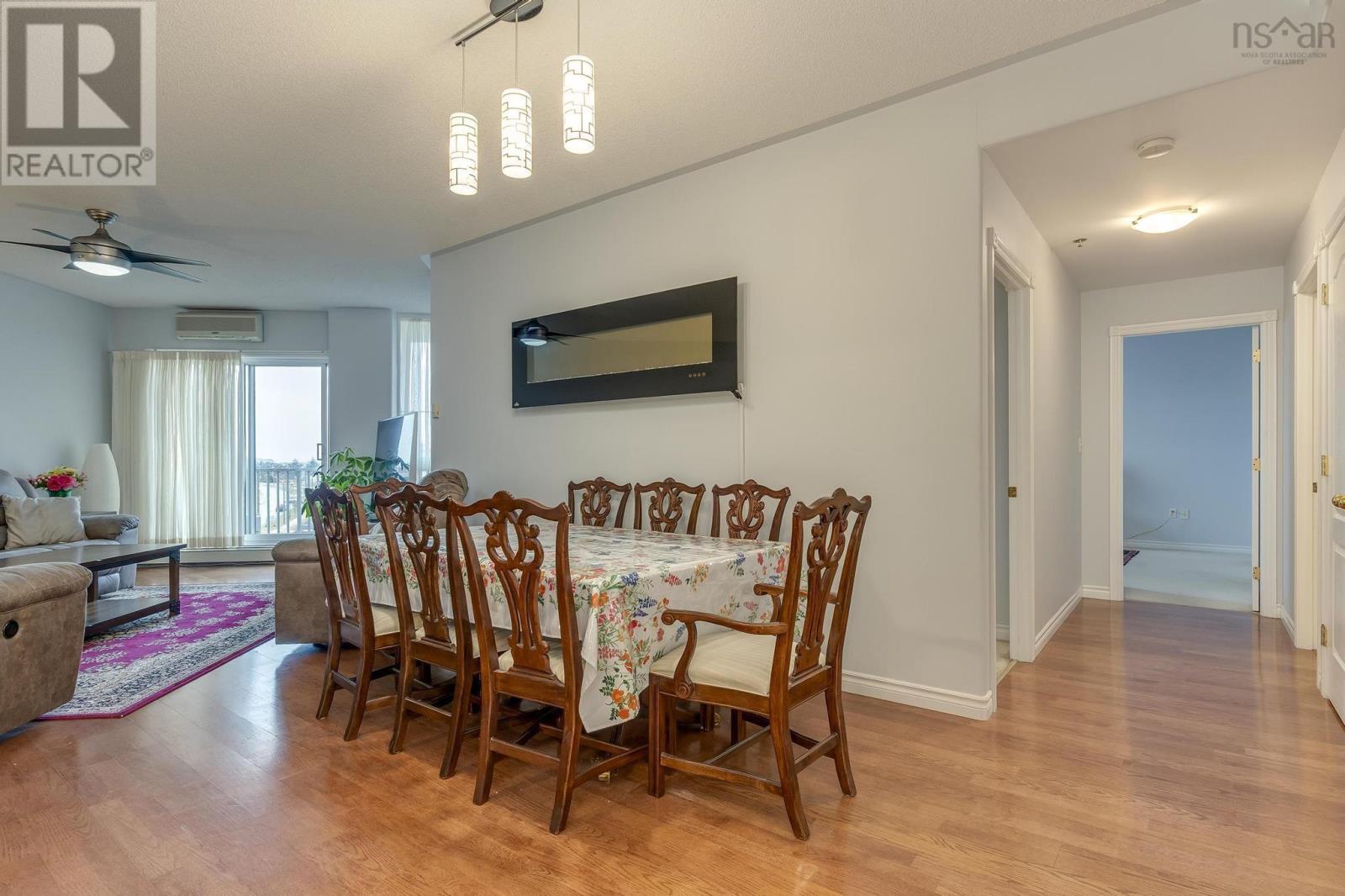 408 10 Regency Park Drive Property Photo 8