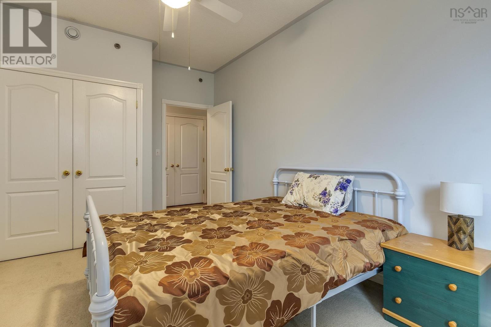 408 10 Regency Park Drive Property Photo 13
