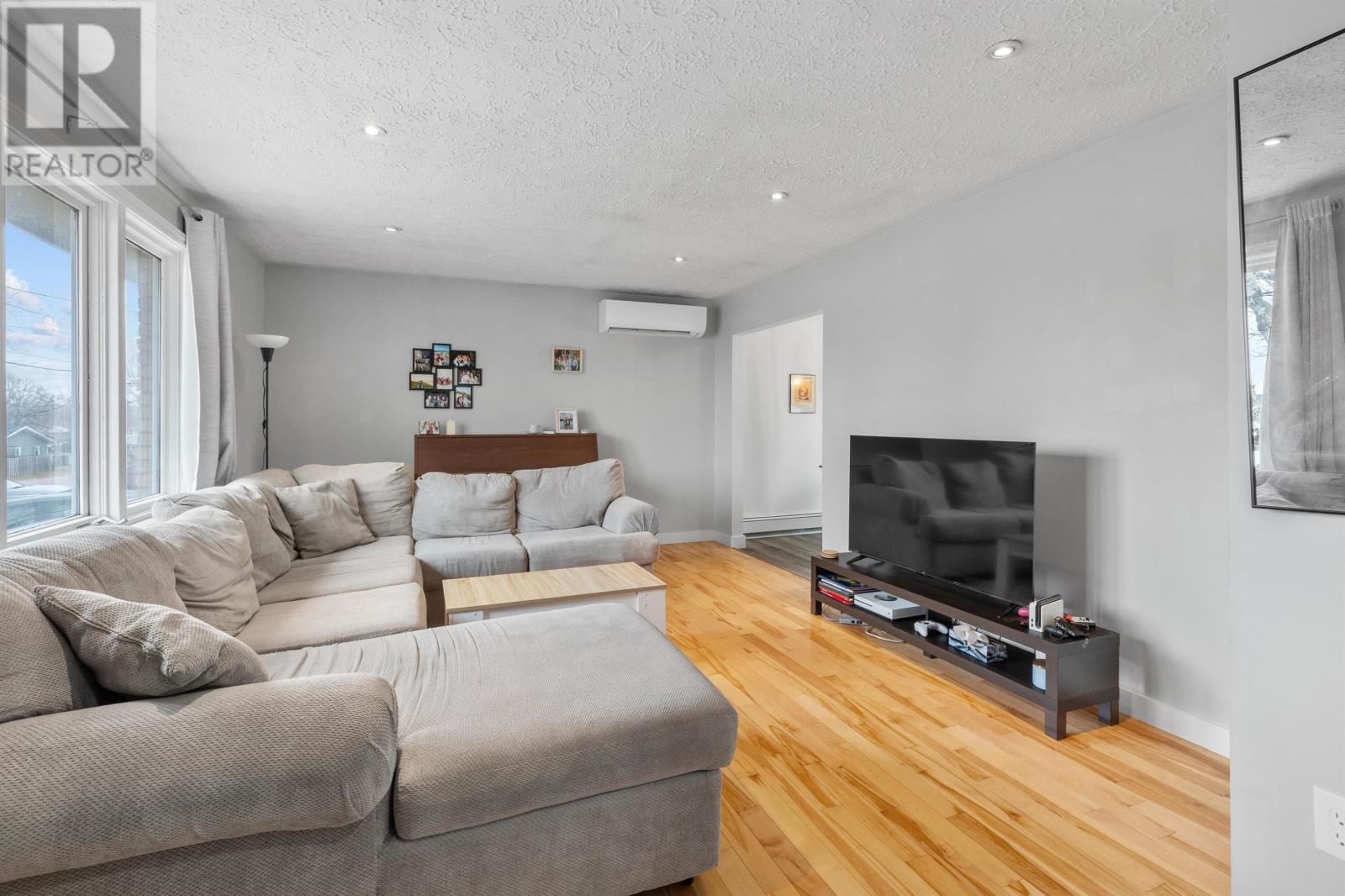 155 Richard Drive Property Photo 9