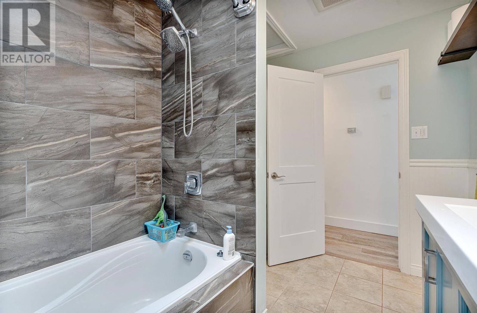 12 Pondside Court Property Photo 22