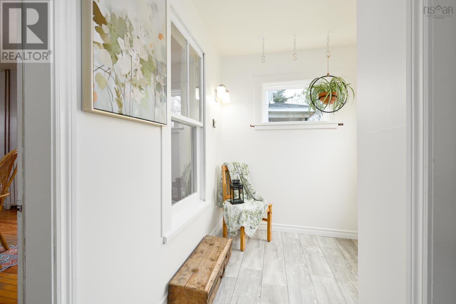 9 Catherine Street Property Photo 3