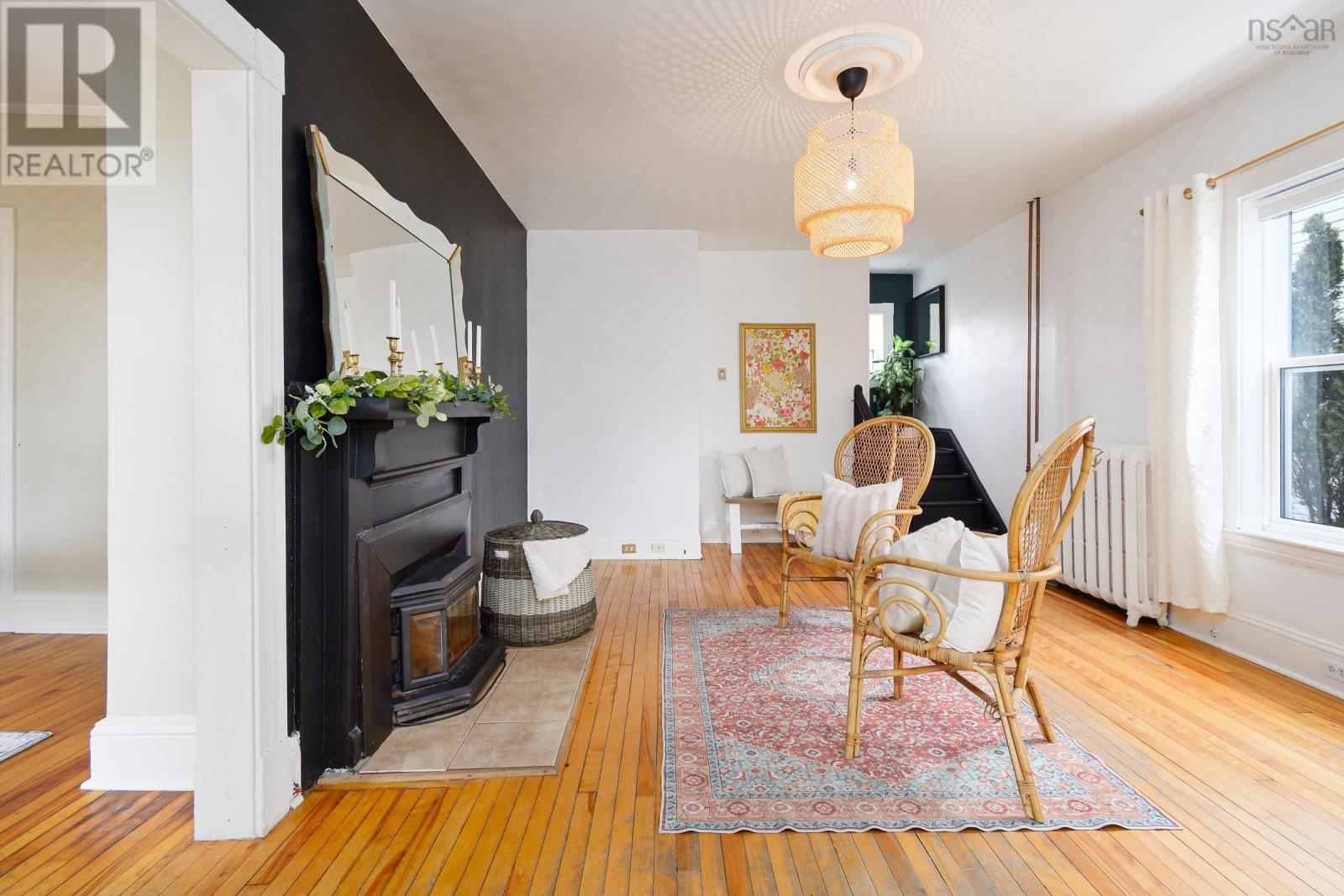 9 Catherine Street Property Photo 5