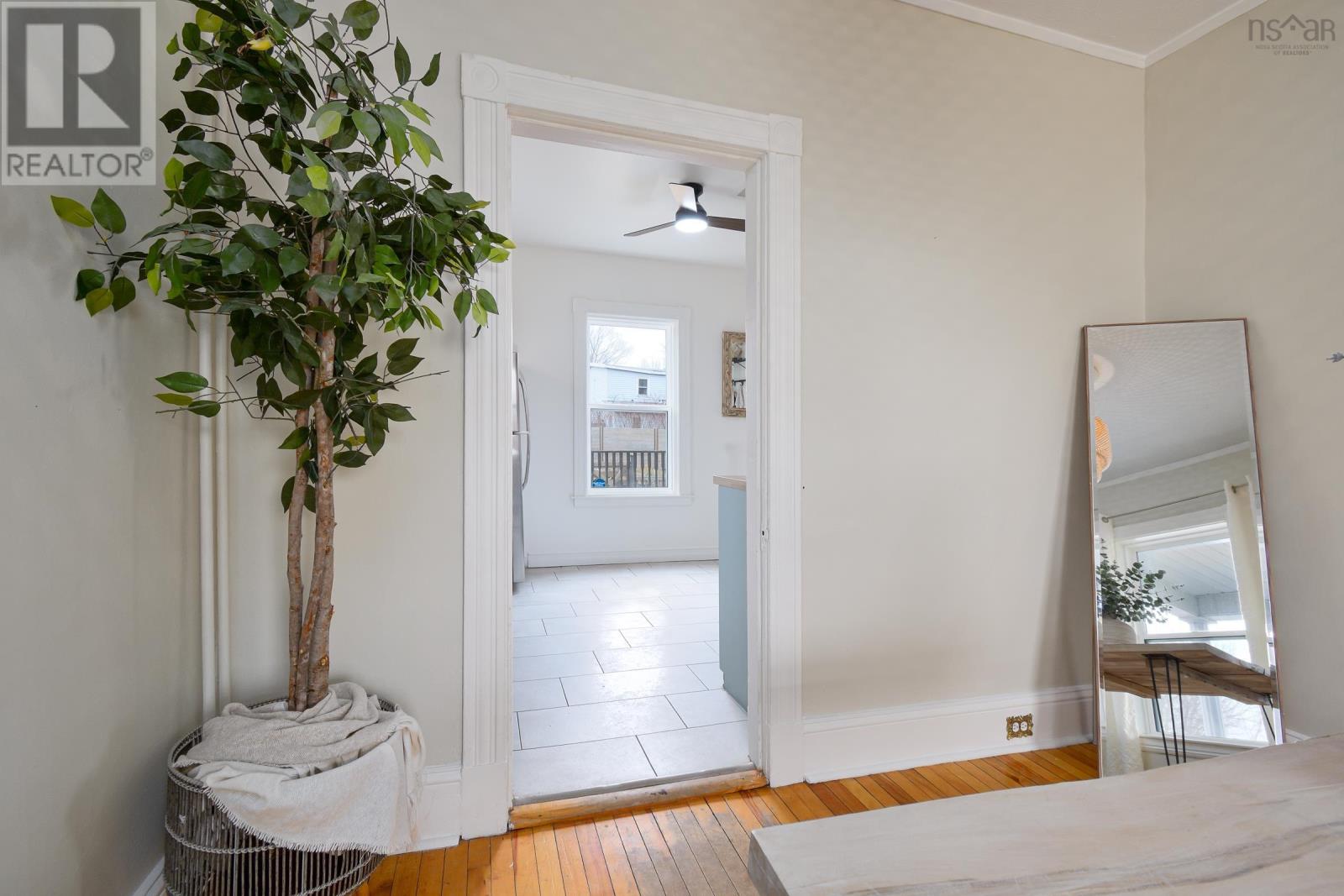 9 Catherine Street Property Photo 10