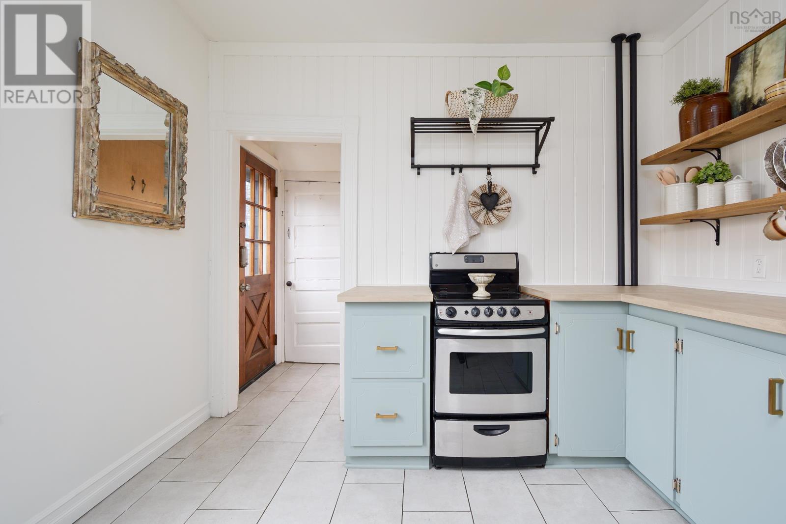 9 Catherine Street Property Photo 16
