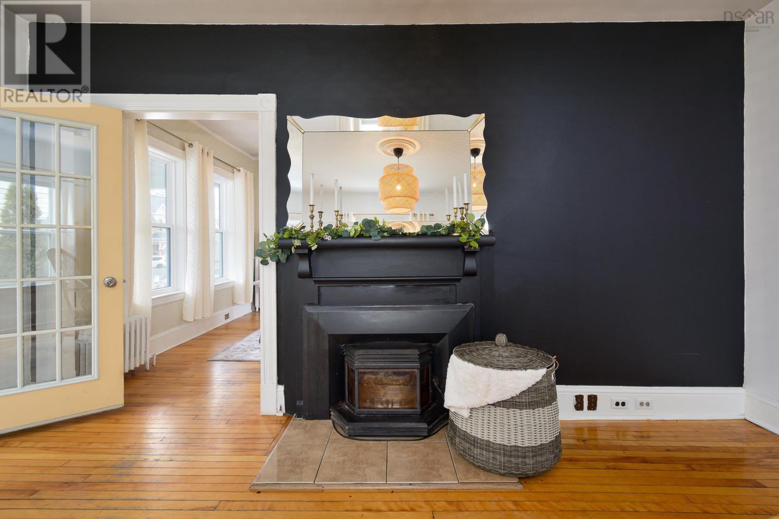9 Catherine Street Property Photo 24