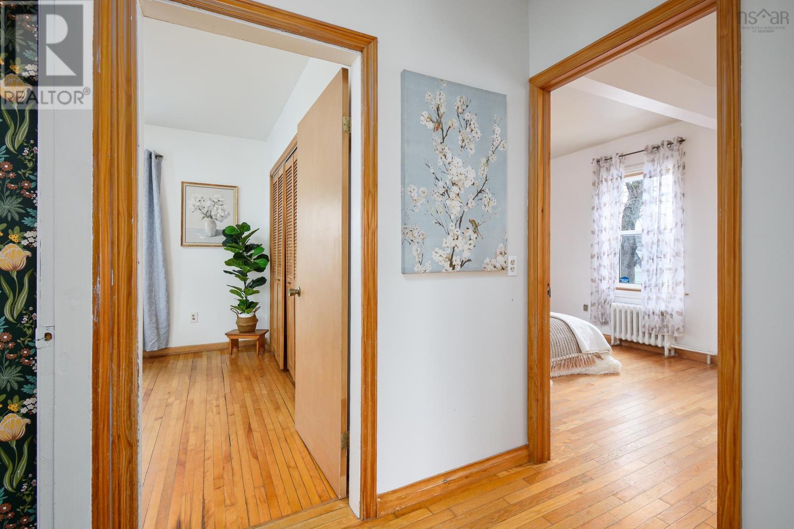 9 Catherine Street Property Photo 26