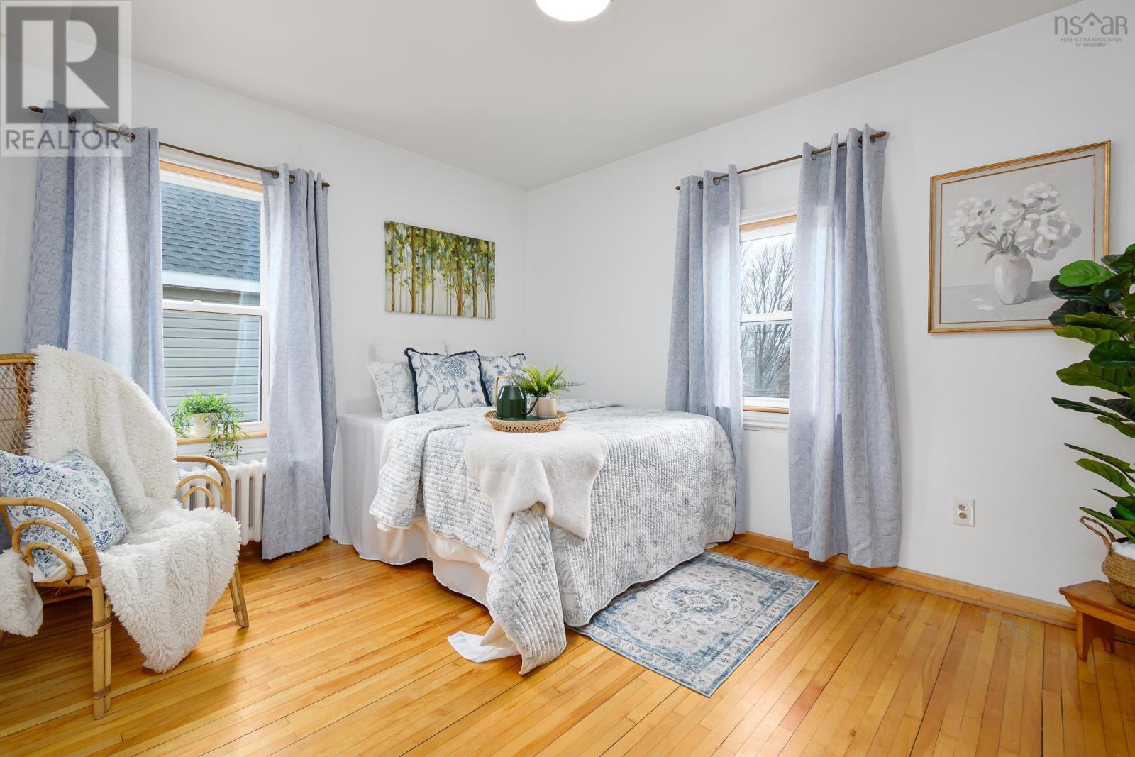 9 Catherine Street Property Photo 31