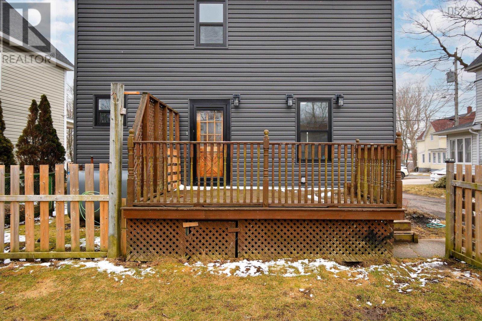 9 Catherine Street Property Photo 42