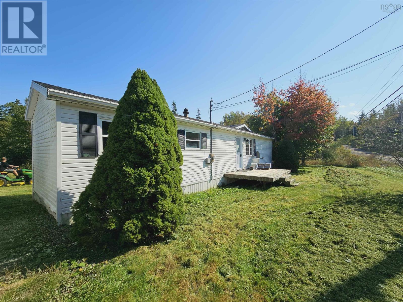 906 Point Aconi Road Property Photo 1