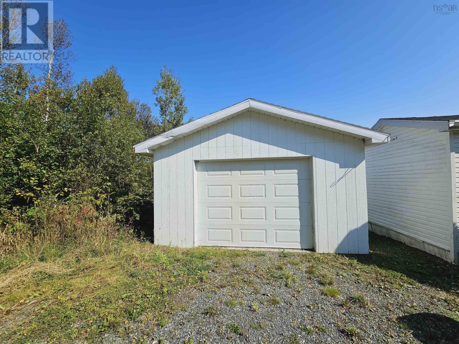 906 Point Aconi Road Property Photo 4