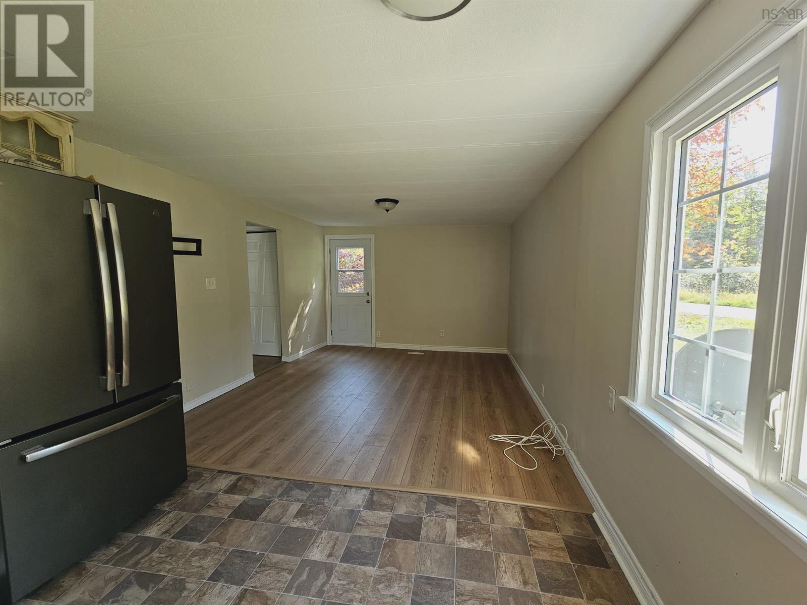 906 Point Aconi Road Property Photo 7
