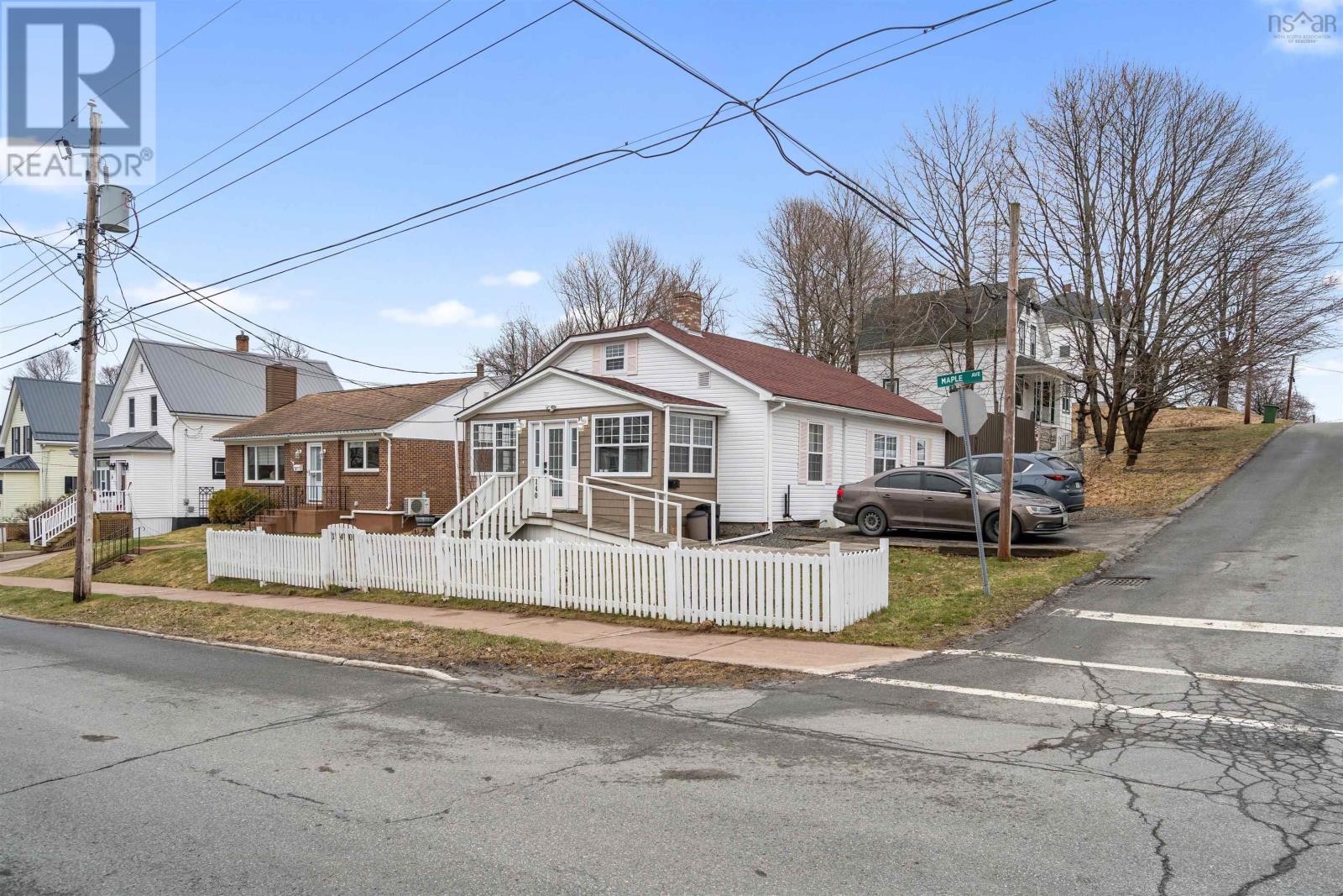 140 Maple Avenue Property Photo 1