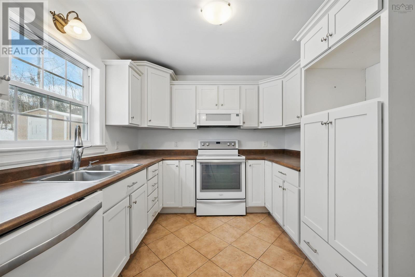 95 Birch Hill Run Property Photo 6