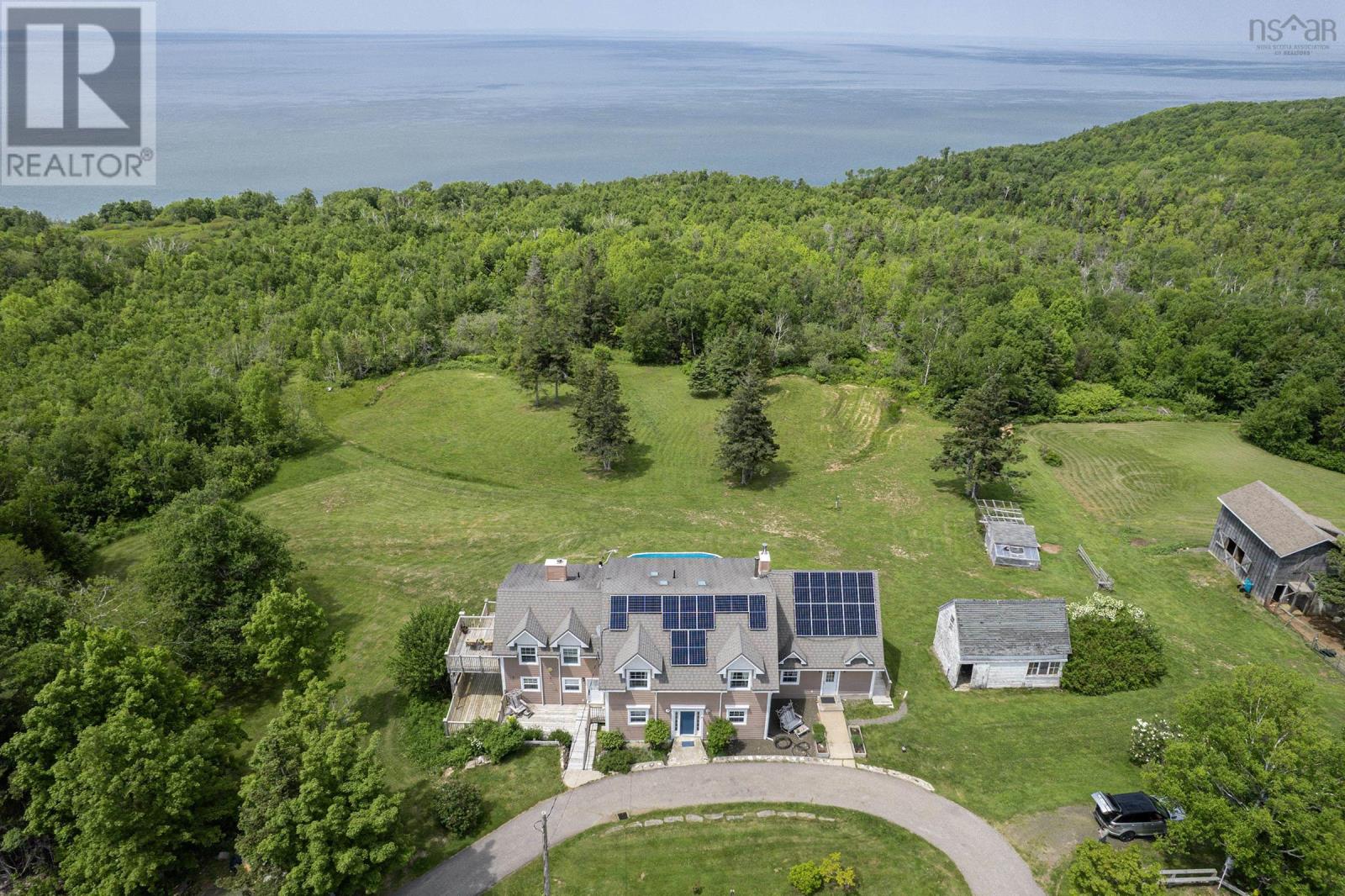 8831 St. Croix Cove Road Property Photo 2