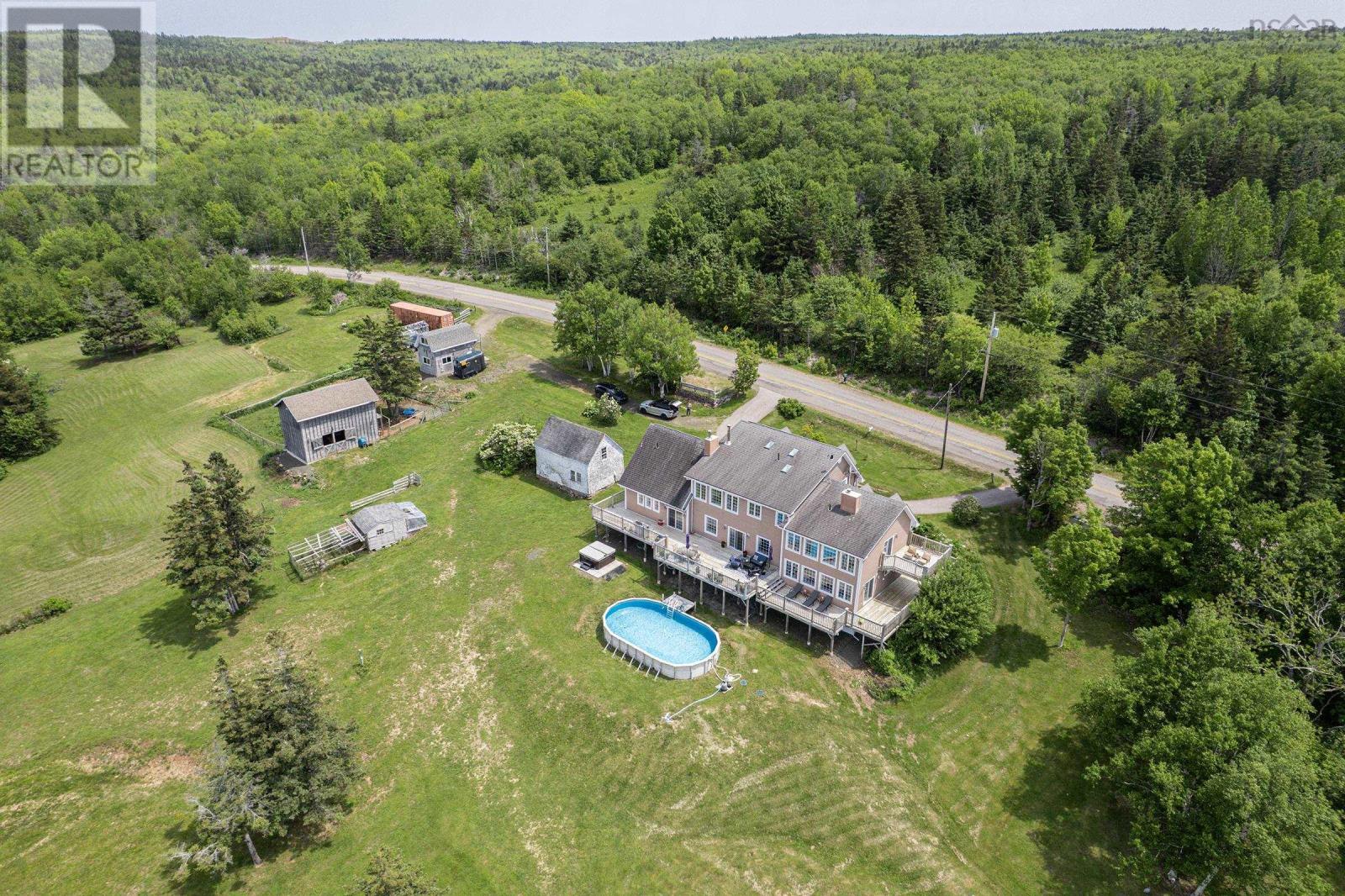8831 St. Croix Cove Road Property Photo 3