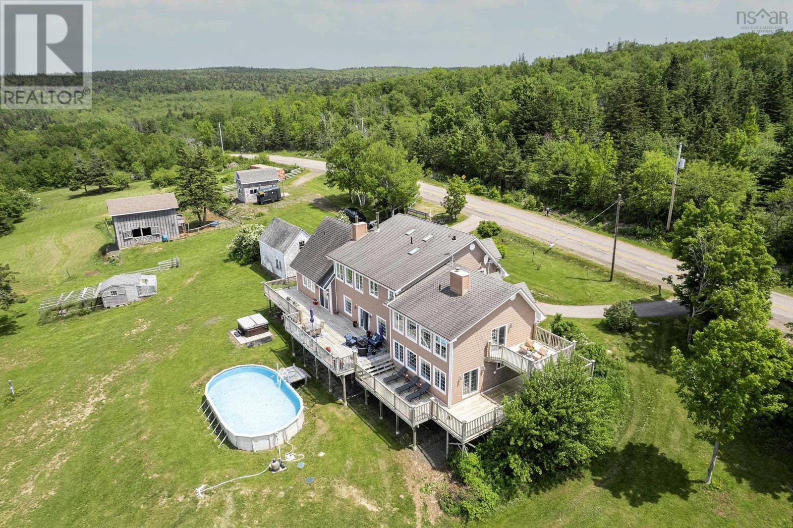 8831 St. Croix Cove Road Property Photo 10