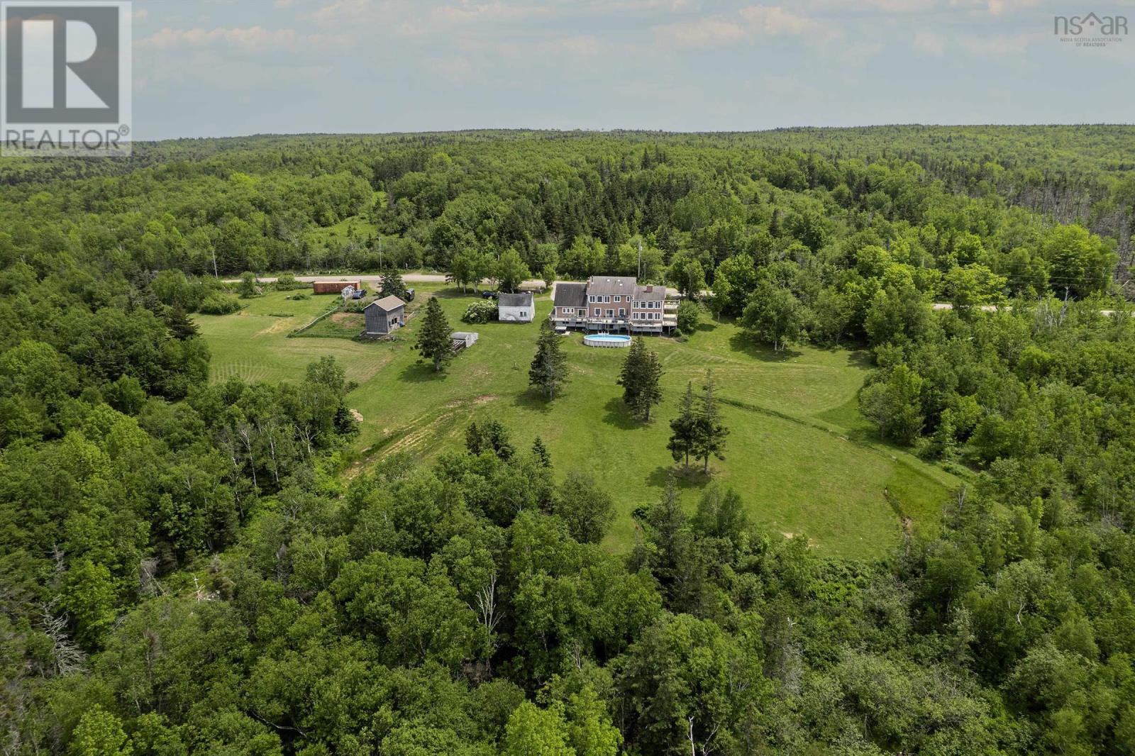 8831 St. Croix Cove Road Property Photo 11