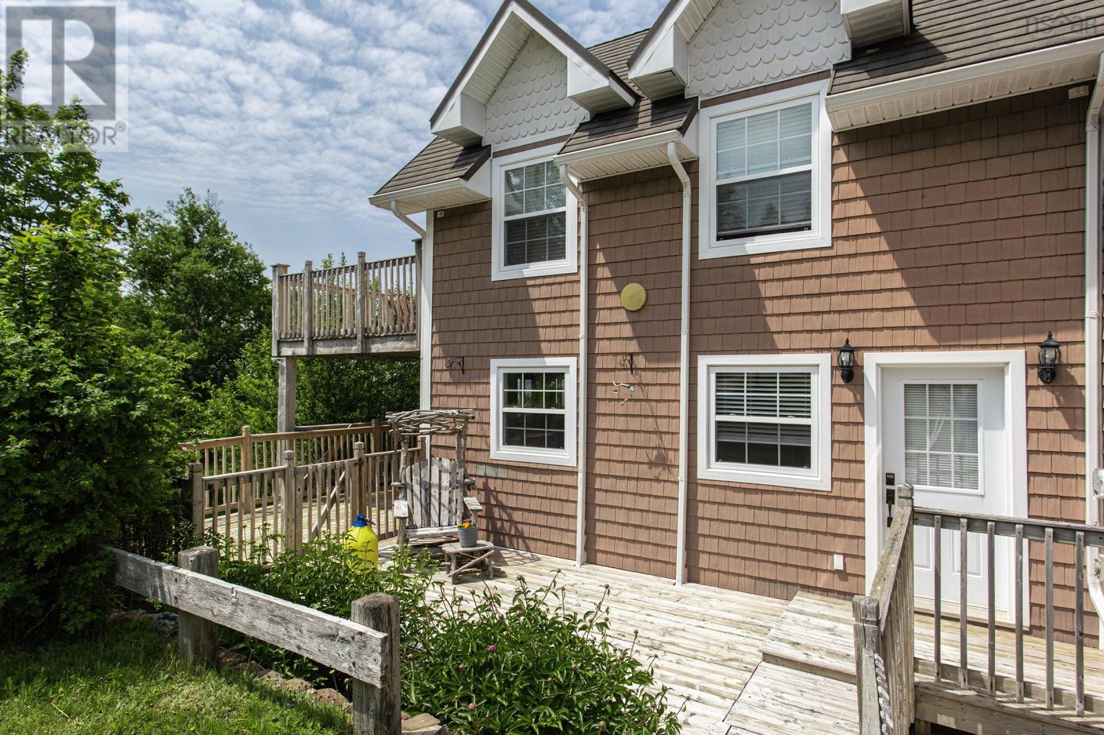 8831 St. Croix Cove Road Property Photo 15