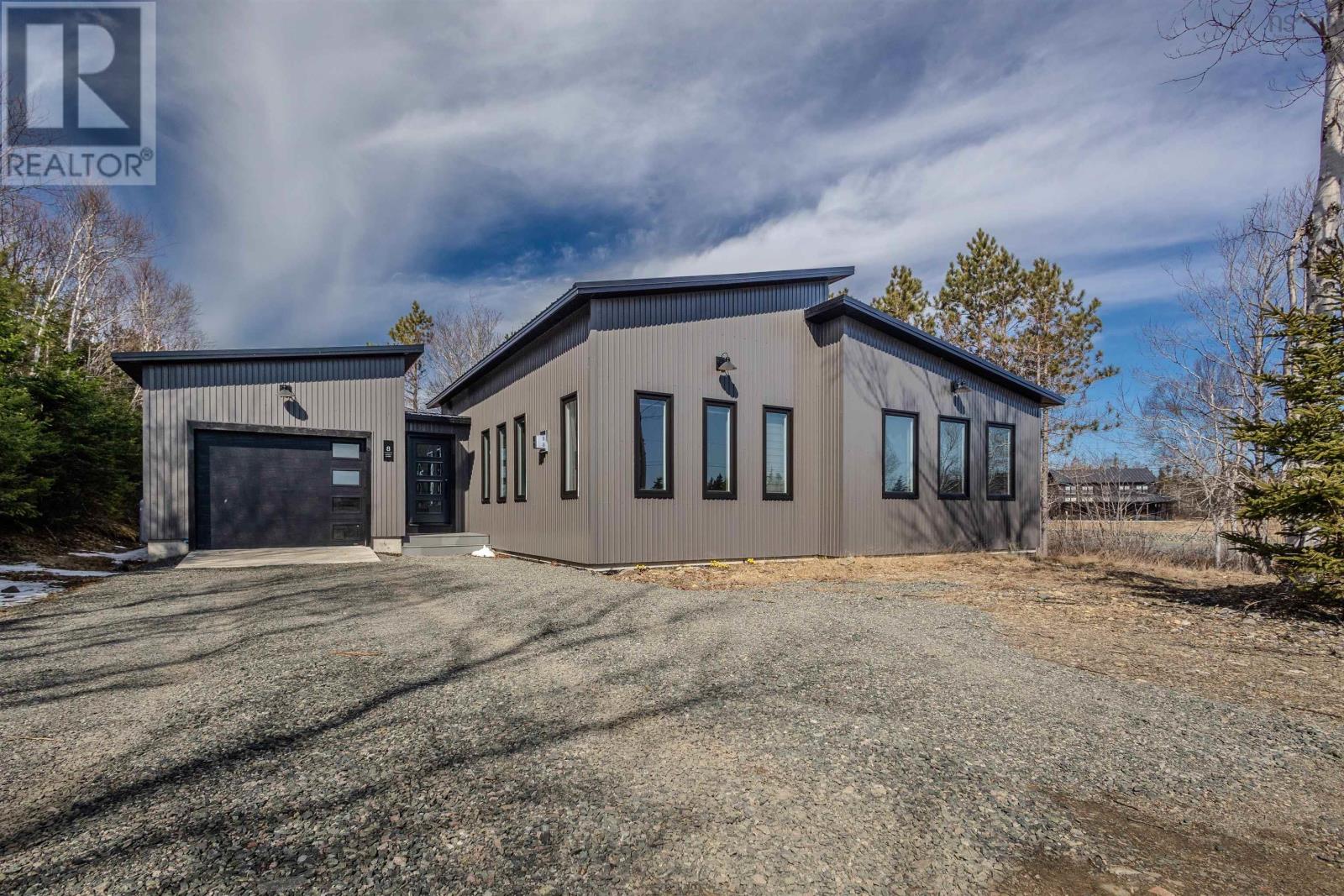 8 Cupids Court Property Photo