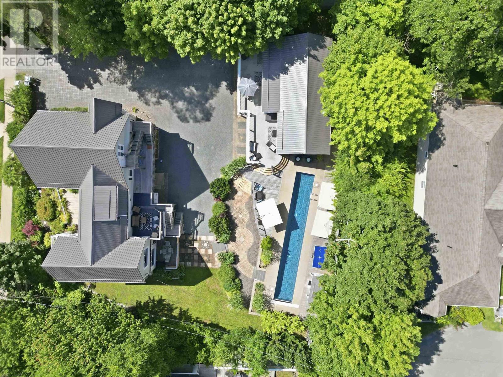 121 Duke Street Property Photo 2