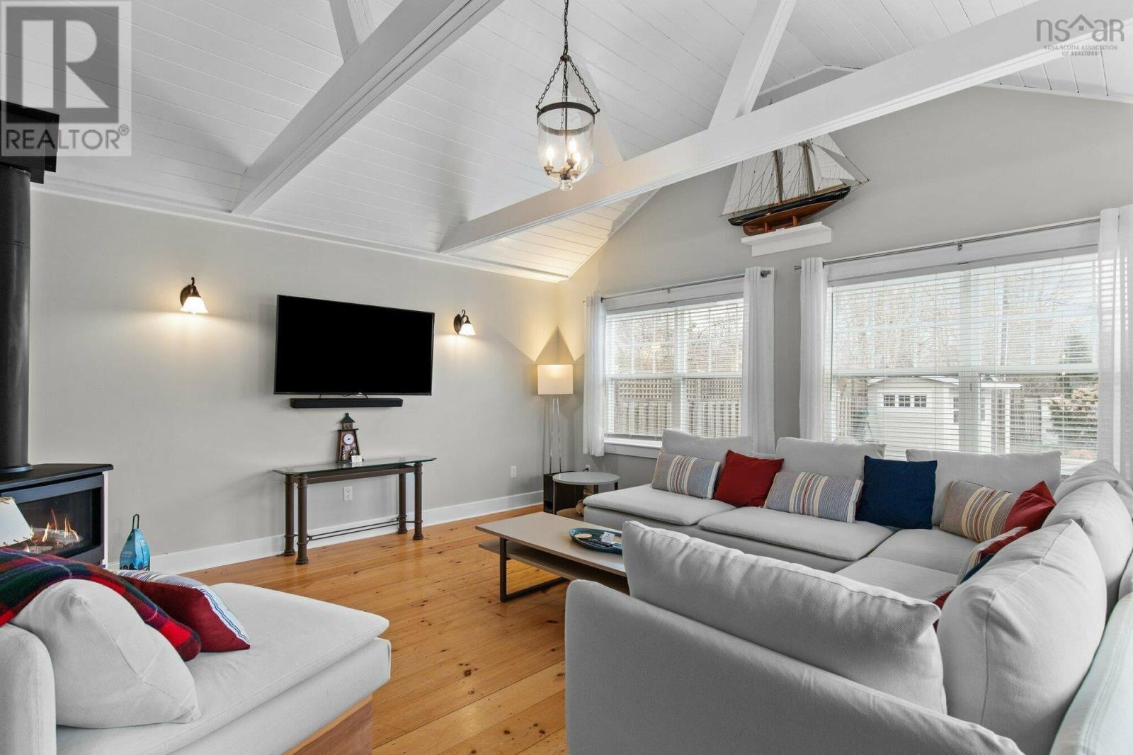 121 Duke Street Property Photo 5