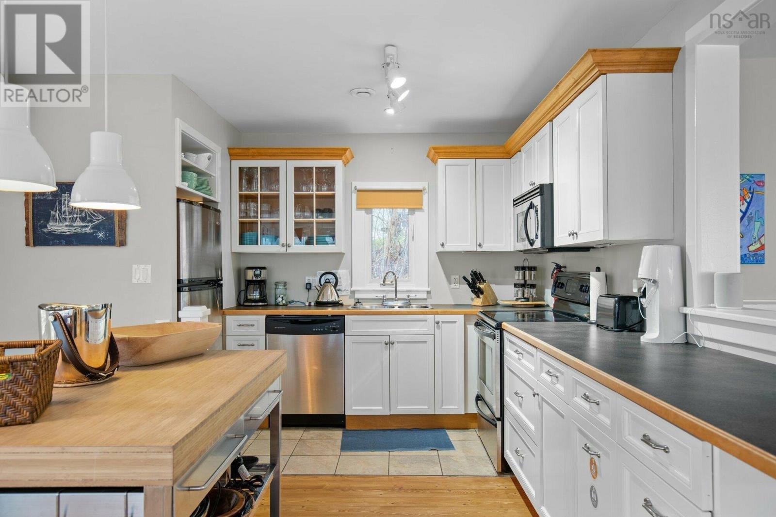 121 Duke Street Property Photo 8