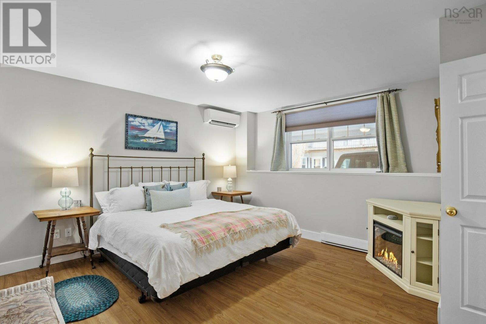 121 Duke Street Property Photo 9