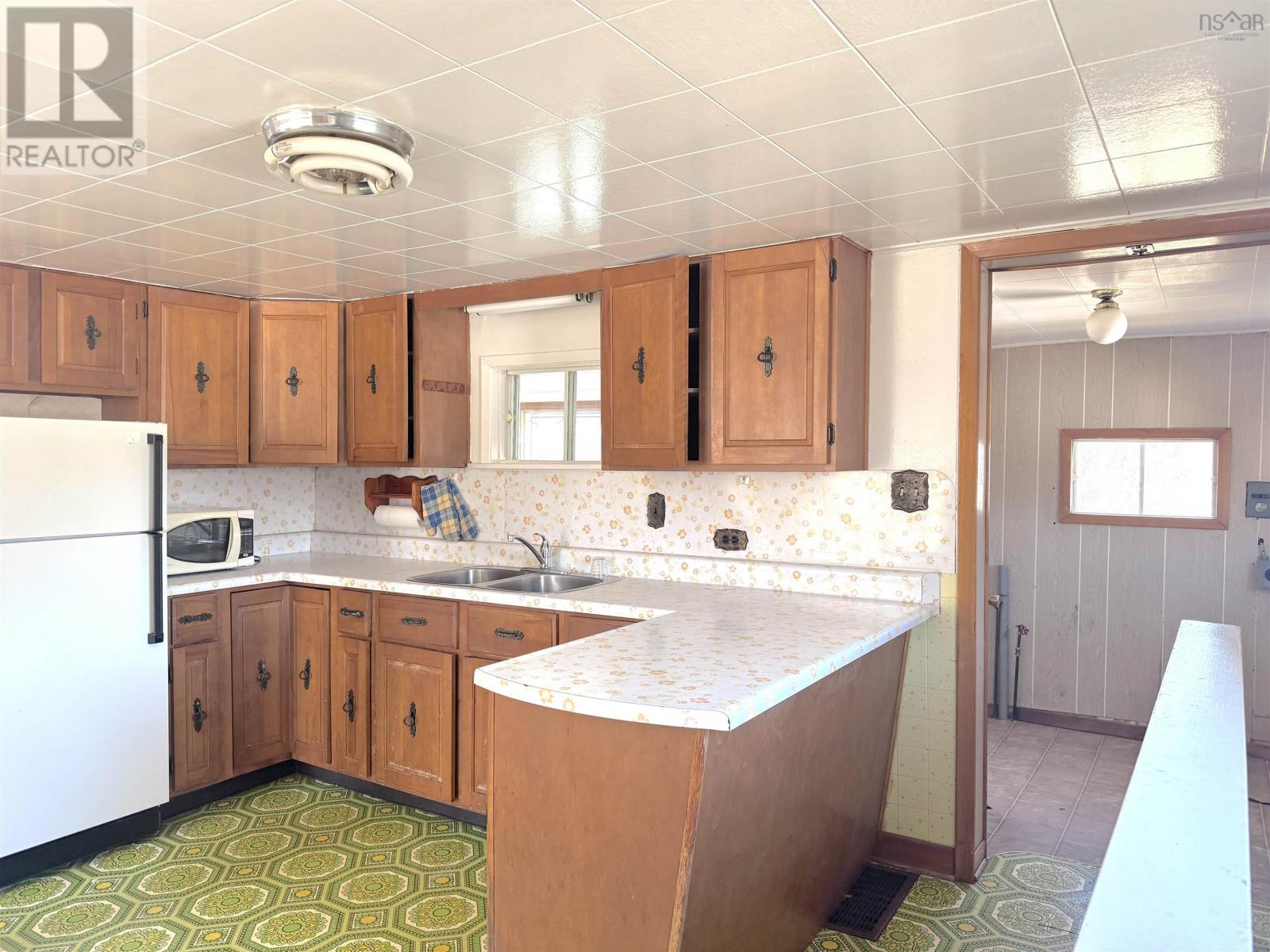 568 Dingwall Road Property Photo 11