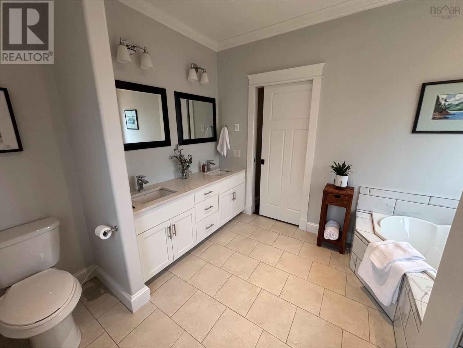 78 Ridgecrest Drive Property Photo 16