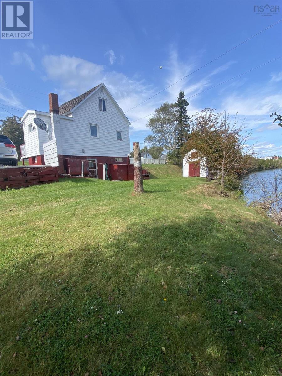 48 Point Aconi Road Property Photo 8