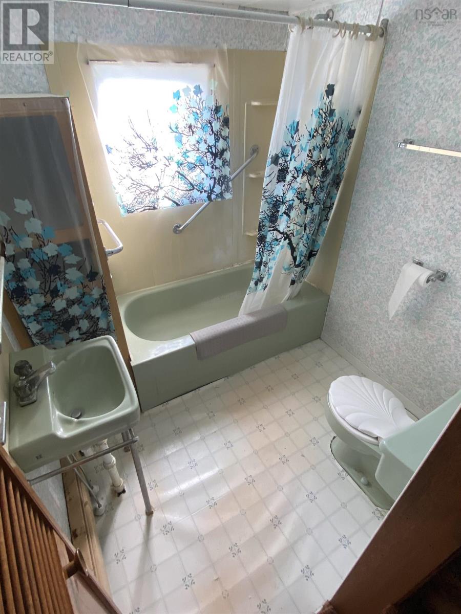 48 Point Aconi Road Property Photo 14